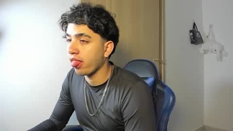 Snapshot of julian_billy chatting on November 2025 05:40:02 AM julian billy online show from November 2025 05:40:02 AM