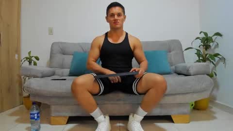 Snapshot of julian_wallace chatting on December 2024 01:14:01 AM julian_wallace online show from December 2024 01:14:01 AM