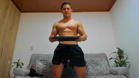 Snapshot of julian_wallace chatting on December 2024 01:37:02 AM julian_wallace online show from December 2024 01:37:02 AM