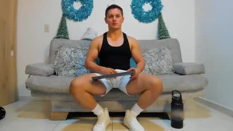 Snapshot of julian_wallace chatting on December 2024 03:34:01 AM julian_wallace online show from December 2024 03:34:01 AM