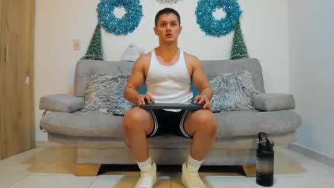 Snapshot of julian_wallace chatting on December 2024 10:01:02 PM julian_wallace online show from December 2024 10:01:02 PM