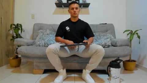 Snapshot of julian_wallace chatting on January 2025 01:10:02 AM julian_wallace online show from January 2025 01:10:02 AM