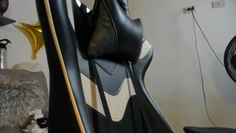 Snapshot of julian_wallace chatting on September 2025 03:03:02 PM julian_wallace online show from September 2025 03:03:02 PM