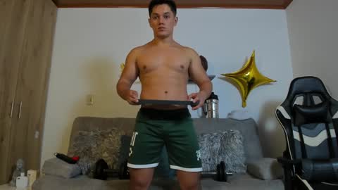 Snapshot of julian_wallace chatting on September 2025 04:31:02 PM julian_wallace online show from September 2025 04:31:02 PM