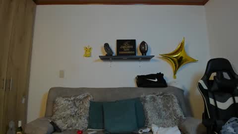 Snapshot of julian_wallace chatting on November 2025 03:47:01 PM julian_wallace online show from November 2025 03:47:01 PM