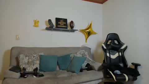 Snapshot of julian_wallace chatting on December 2025 05:54:02 PM julian_wallace online show from December 2025 05:54:02 PM