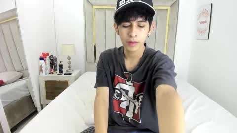 Snapshot of julian_xp chatting on January 2026 07:28:01 PM Julian online show from January 2026 07:28:01 PM