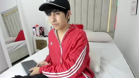 Snapshot of julian_xp chatting on January 2026 07:17:01 PM Julian online show from January 2026 07:17:01 PM