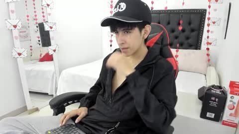 Snapshot of julian_xp chatting on February 2026 08:07:02 PM Julian online show from February 2026 08:07:02 PM