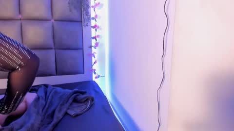 juliana_js_ online show from February 2026 06:40:02 AM