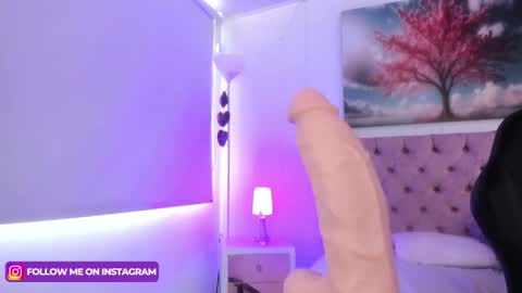 Snapshot of julianaa_castro chatting on February 2025 05:58:01 PM JULIANA CASTRO online show from February 2025 05:58:01 PM