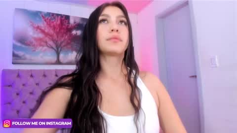 Snapshot of julianaa_castro chatting on February 2025 05:53:01 PM JULIANA CASTRO online show from February 2025 05:53:01 PM