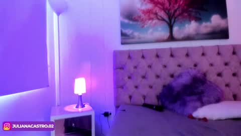 Snapshot of julianaa_castro chatting on March 2025 02:55:01 PM JULIANA CASTRO online show from March 2025 02:55:01 PM