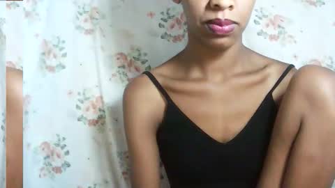 Snapshot of julianahsexy27 chatting on January 2026 01:54:02 AM Nathie online show from January 2026 01:54:02 AM