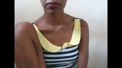 Snapshot of julianahsexy27 chatting on February 2026 11:42:02 AM Nathie online show from February 2026 11:42:02 AM