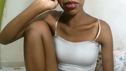 Snapshot of julianahsexy27 chatting on February 2026 07:10:01 PM Nathie online show from February 2026 07:10:01 PM