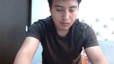 Snapshot of julianalvarez95 chatting on October 2025 05:19:01 PM Julian online show from October 2025 05:19:01 PM