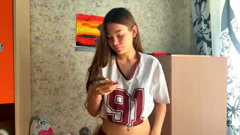 Snapshot of julianeaukamp chatting on May 2026 01:25:02 AM Viola online show from May 2026 01:25:02 AM