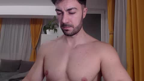 Snapshot of julianroyce chatting on January 2026 12:15:01 AM JulianRoyce online show from January 2026 12:15:01 AM