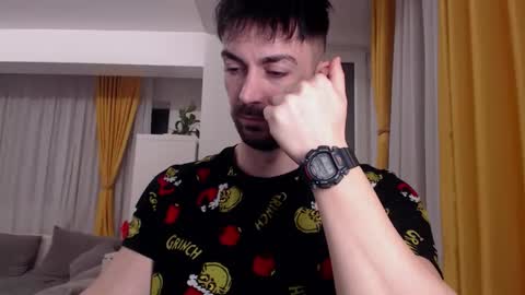 Snapshot of julianroyce chatting on February 2026 04:05:02 PM JulianRoyce online show from February 2026 04:05:02 PM