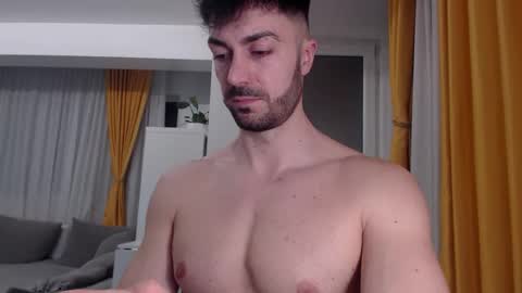 Snapshot of julianroyce chatting on February 2026 05:55:02 PM JulianRoyce online show from February 2026 05:55:02 PM