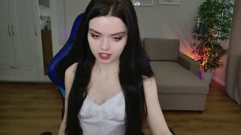 Julia online show from July 2026 08:43:01 AM