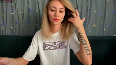 Yulya online show from October 2025 03:07:02 AM