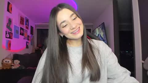 Snapshot of julidavila chatting on April 2026 12:38:02 AM Jeimy Help me to reach 100 thumbs up online show from April 2026 12:38:02 AM