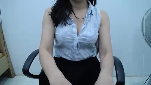 julie9x online show from May 2026 06:26:04 PM