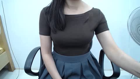 julie9x online show from May 2026 10:51:02 PM