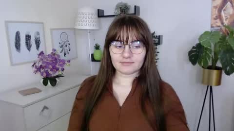 Julie online show from October 2025 12:28:01 PM