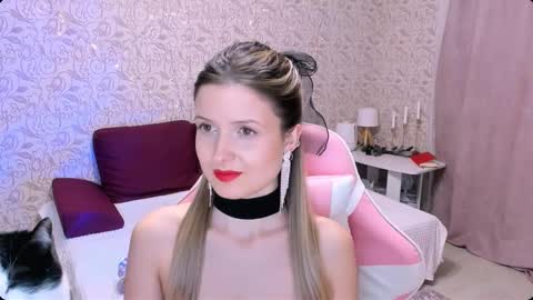 Julie online show from December 2024 04:03:01 PM