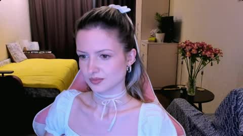 Julie online show from April 2026 03:12:01 PM