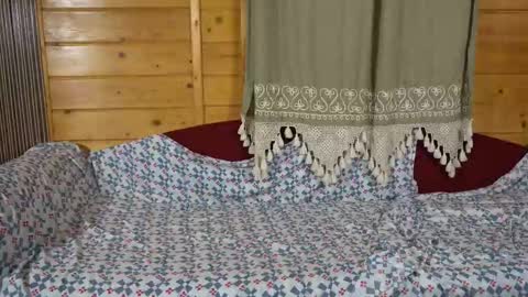 Julie and TheAverageGuy aka Max online show from September 2025 11:51:02 PM