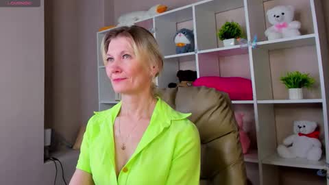 Julie Lucasss online show from March 2026 12:39:02 AM