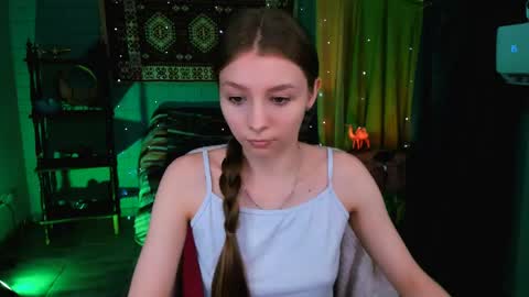 juliedaniel online show from May 2026 04:18:01 AM