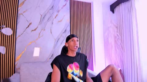 Julien online show from October 2025 02:04:01 PM