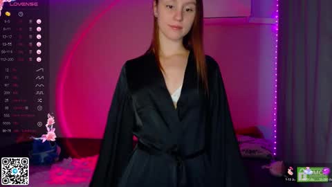 Snapshot of julieqt chatting on September 2025 01:27:01 PM julieqt online show from September 2025 01:27:01 PM