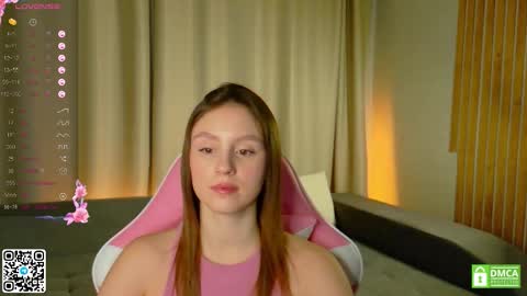 Snapshot of julieqt chatting on December 2025 03:25:01 AM julieqt online show from December 2025 03:25:01 AM