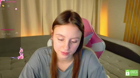 Snapshot of julieqt chatting on December 2025 05:31:02 PM julieqt online show from December 2025 05:31:02 PM