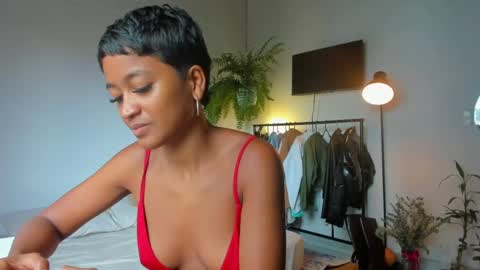 Juli online show from October 2025 08:48:01 PM