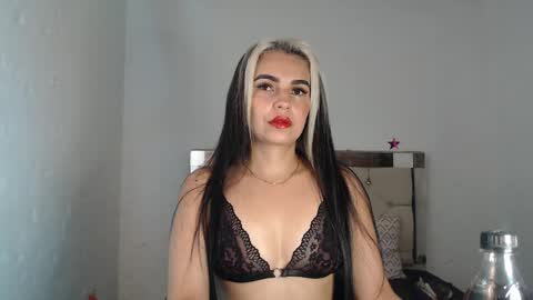 julieta__fox_ online show from January 2025 03:17:02 AM