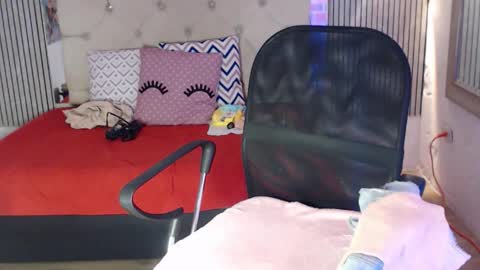 julieta__fox_ online show from March 2026 03:23:02 AM