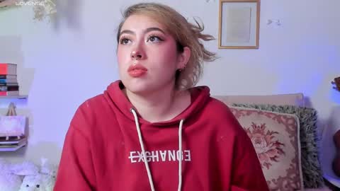 Juli  online show from April 2026 04:06:02 AM