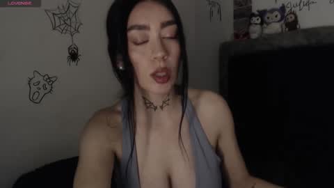 Snapshot of julieta_de_los_angeles chatting on January 2026 09:41:01 PM Julieta online show from January 2026 09:41:01 PM