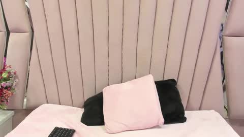 Julieta online show from December 2025 11:53:01 PM