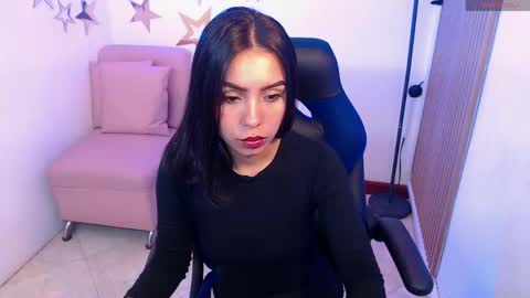 Snapshot of julieta_fn chatting on April 2026 02:57:01 PM julieta_fn online show from April 2026 02:57:01 PM