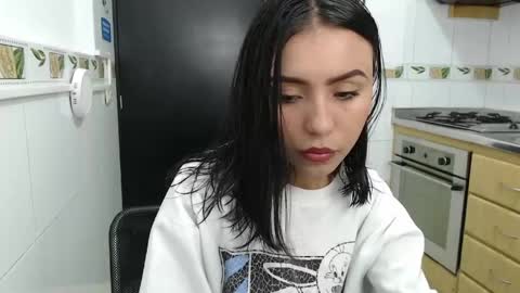 Snapshot of julieta_fn chatting on April 2026 01:58:02 PM julieta_fn online show from April 2026 01:58:02 PM