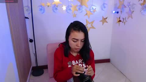 Snapshot of julieta_fn chatting on May 2026 01:27:02 PM julieta_fn online show from May 2026 01:27:02 PM
