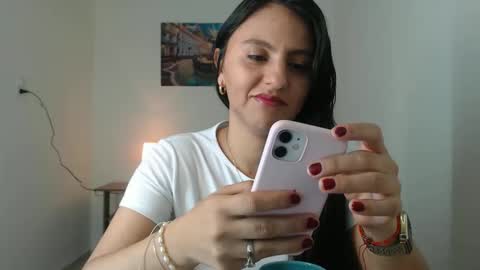 Snapshot of julieta_r0ssi chatting on December 2025 12:54:01 PM Julieta r0ssi online show from December 2025 12:54:01 PM